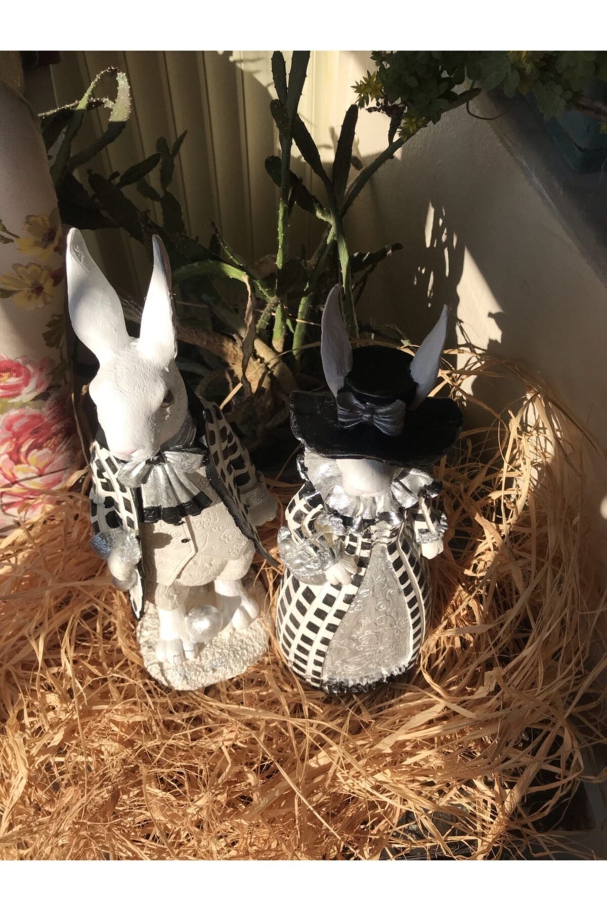 Easter Lover Bunnies Count & Countess Dama Mackenzie Black Detail