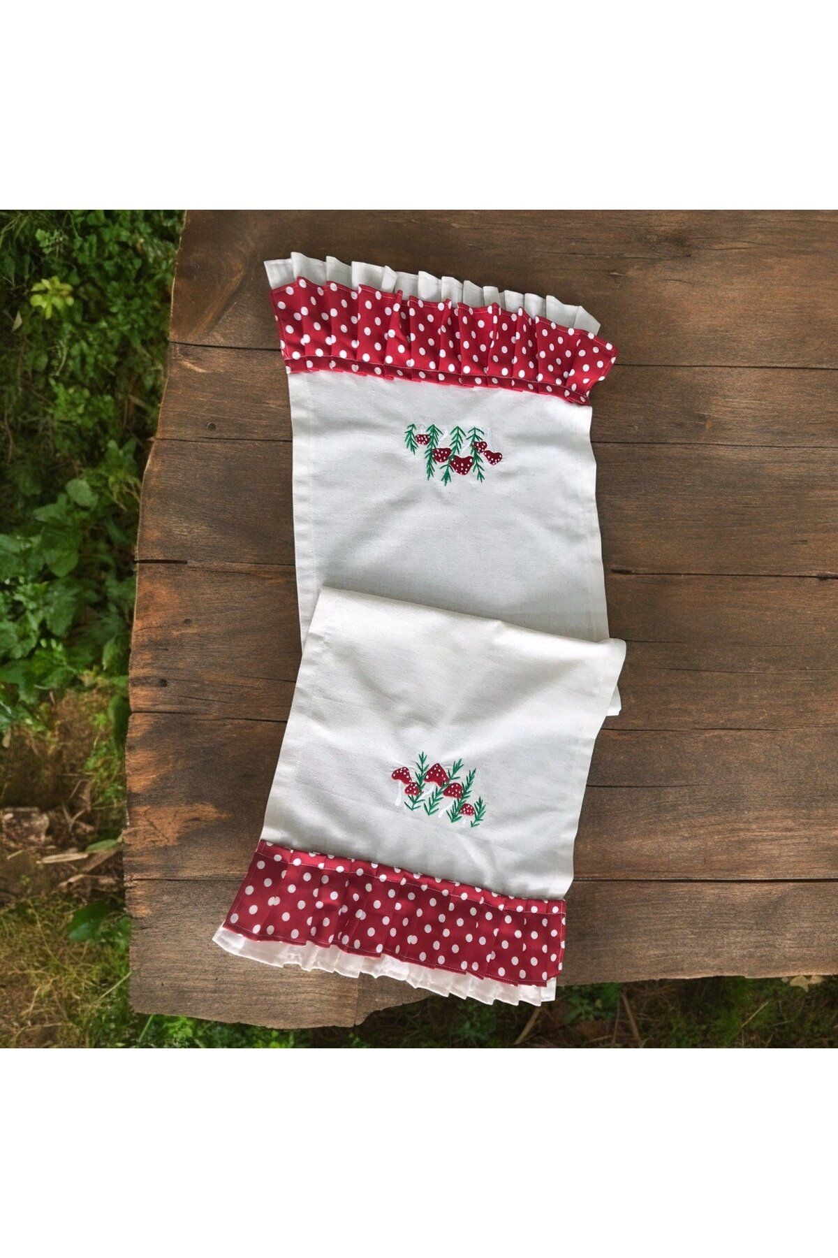 Mushroom Embroidered, Ruffled, Buldan Linen Runner &amp; Ranır