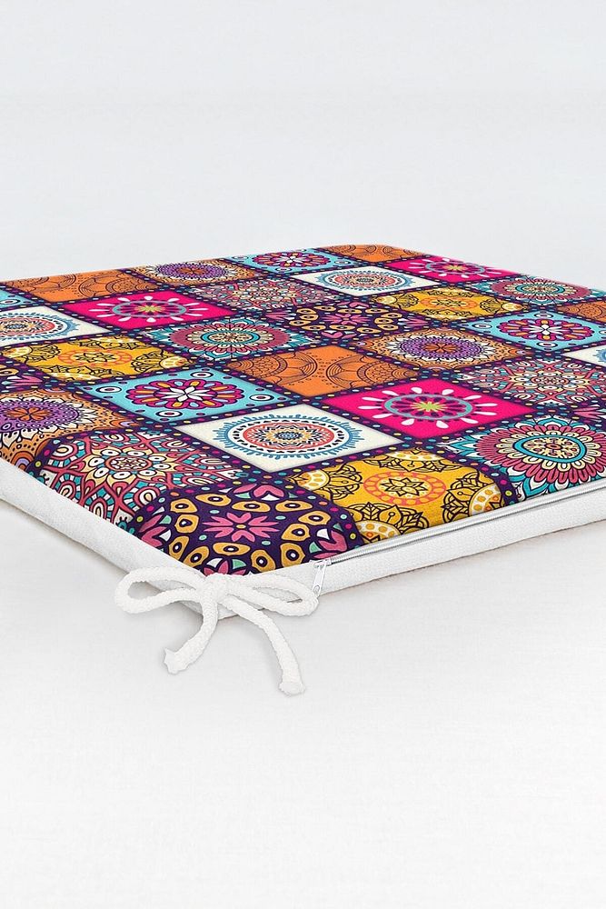 Checkered Ethnic Patterned Zippered Chair Cushion