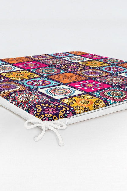 Checkered Ethnic Patterned Zippered Chair Cushion