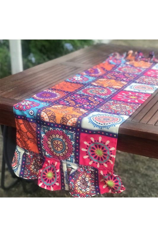 Kareli Etnik Desenli Fırfırlı Runner & Ranir